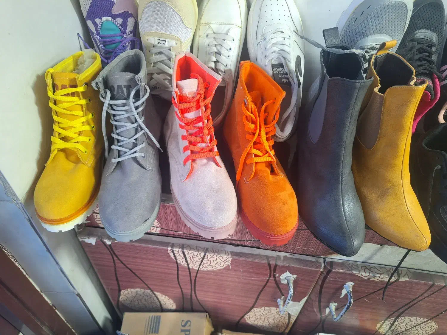 نیم بوت وکتانی زیرقیمت بازار|کیف، کفش، کمربند|قم, وادی السلام|دیوار