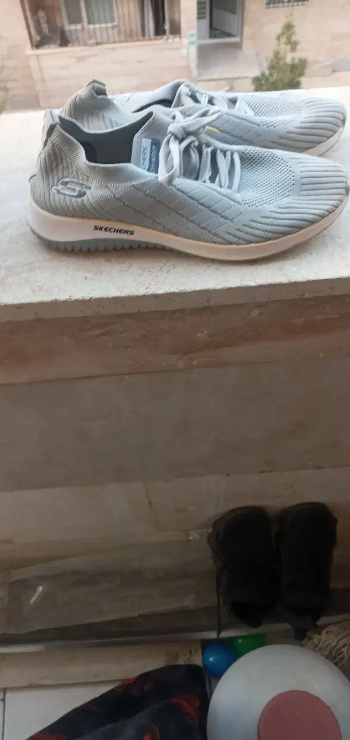 کفش اسپرت|کیف، کفش، کمربند|صفادشت, |دیوار