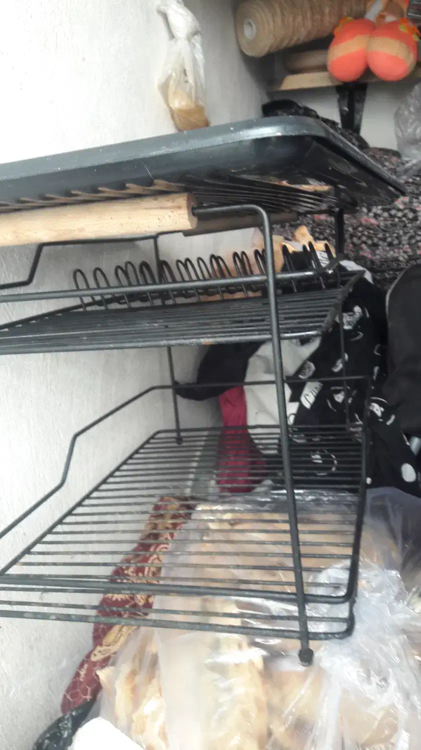 جاظرفی رنگ مشکی با دسته چوب|آبچکان و نظمدهنده ظروف|رشت, پل تالشان|دیوار