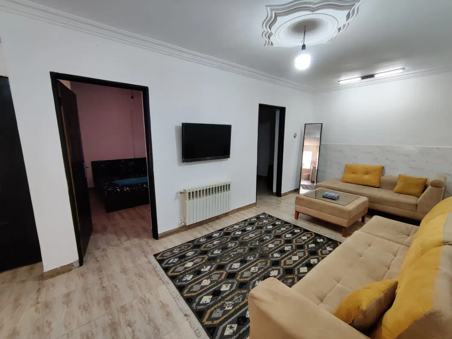 ویلا دربست ۲ خواب - پارکینگ اختصاصی معلم(مرکز شهر)|اجارهٔ کوتاهمدت آپارتمان و سوئیت|رشت, جهاد|دیوار