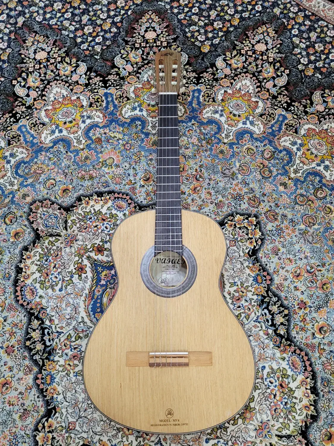 گیتار mv4|گیتار، بیس، امپلیفایر|سیرجان, |دیوار