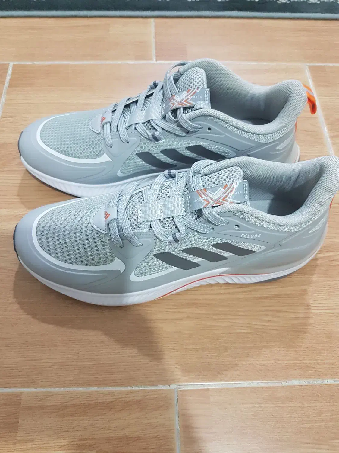 کتانی adidas|کیف، کفش، کمربند|تهران, جیحون|دیوار