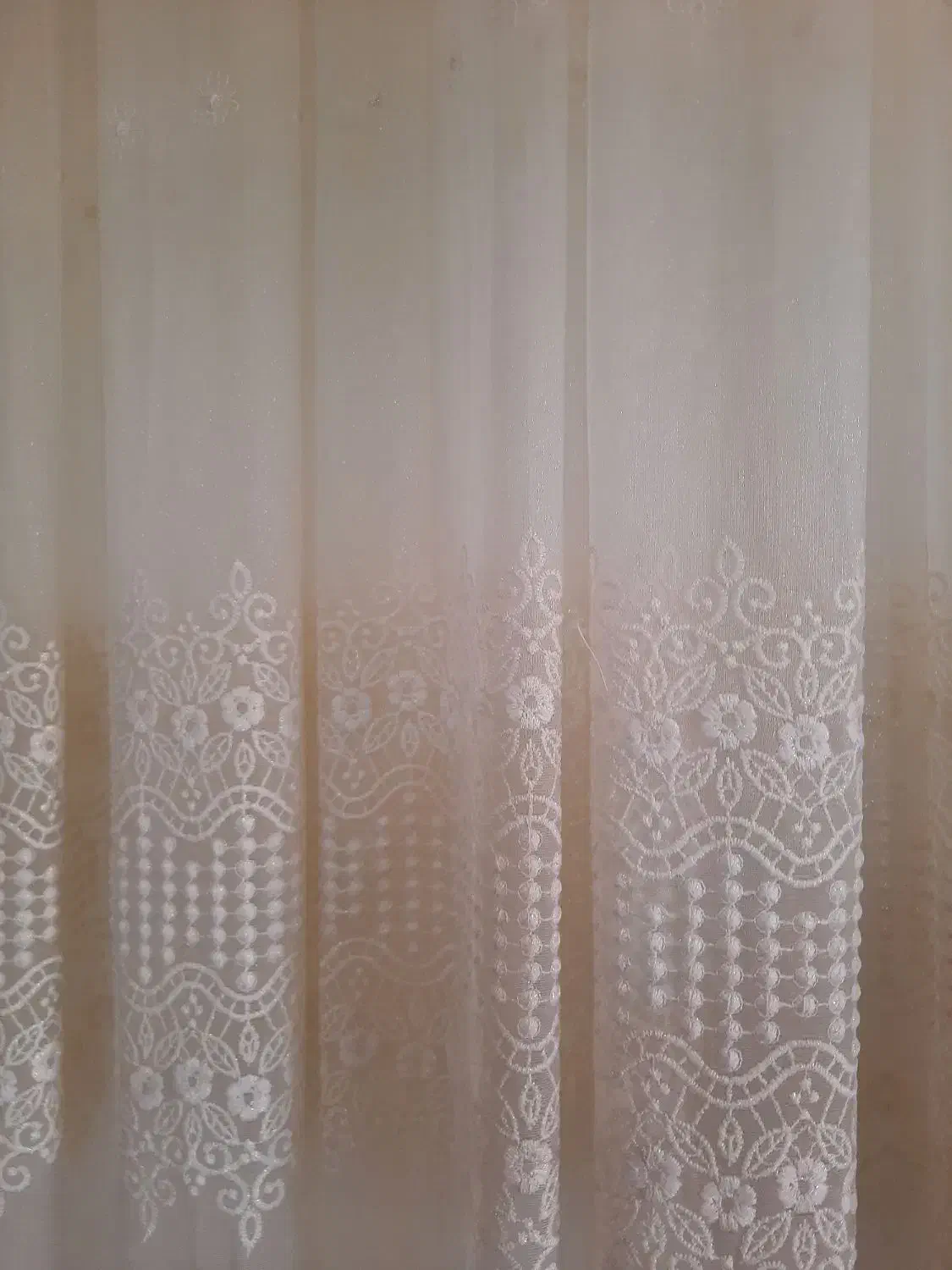 پرده شیری مایل به سفید|پرده، رانر، رومیزی|گلپایگان, |دیوار