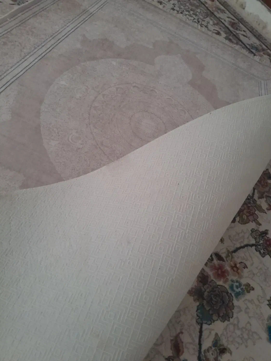 فرشینه یکو بیست دریکو هشتاد|فرش|ایوان, |دیوار