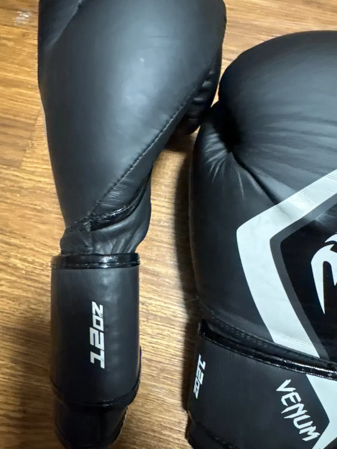 دستکش بوکس طرح ونوم اصل|تجهیزات ورزشی|تهران, ولنجک|دیوار