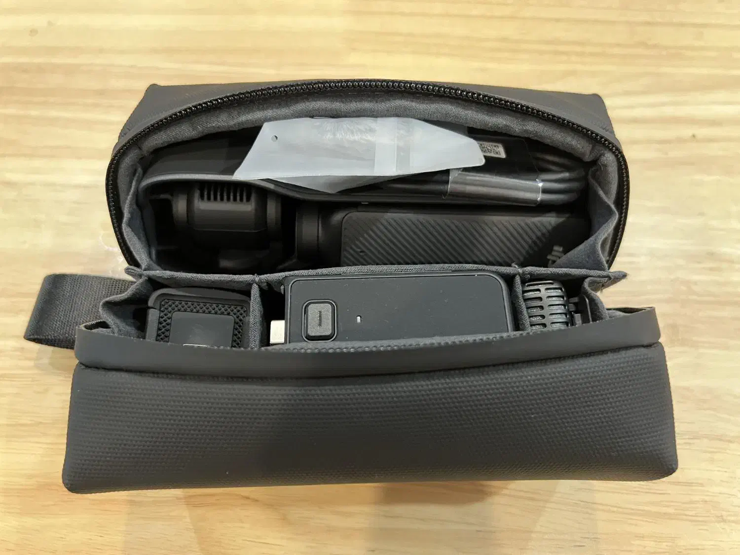 اعلامیه گم‌شدن دوربین|اشیا|کیش, |دیوار