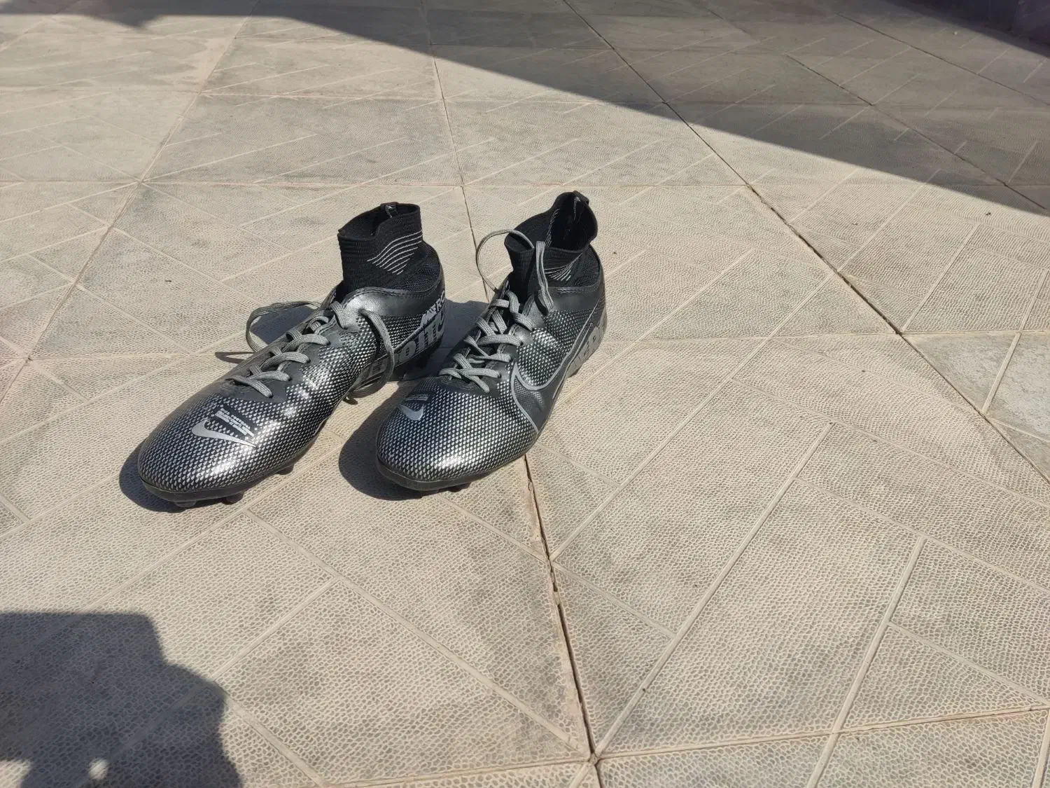 کفش چمن سایز 42|تجهیزات ورزشی|نیشابور, شهرآرا|دیوار