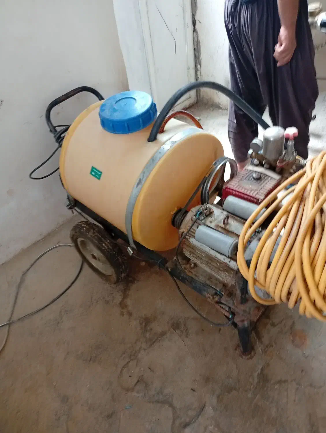 سیم پیچی وتعمیرانواع پمپ های بادوکارواش|خدمات پیشه و مهارت|نیریز, |دیوار