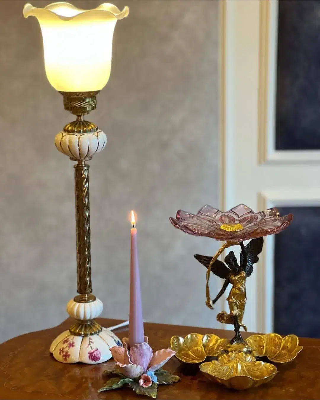 چراغ جفت، تلفیق برنز و چینی|چراغ خواب و آباژور|تبریز, |دیوار