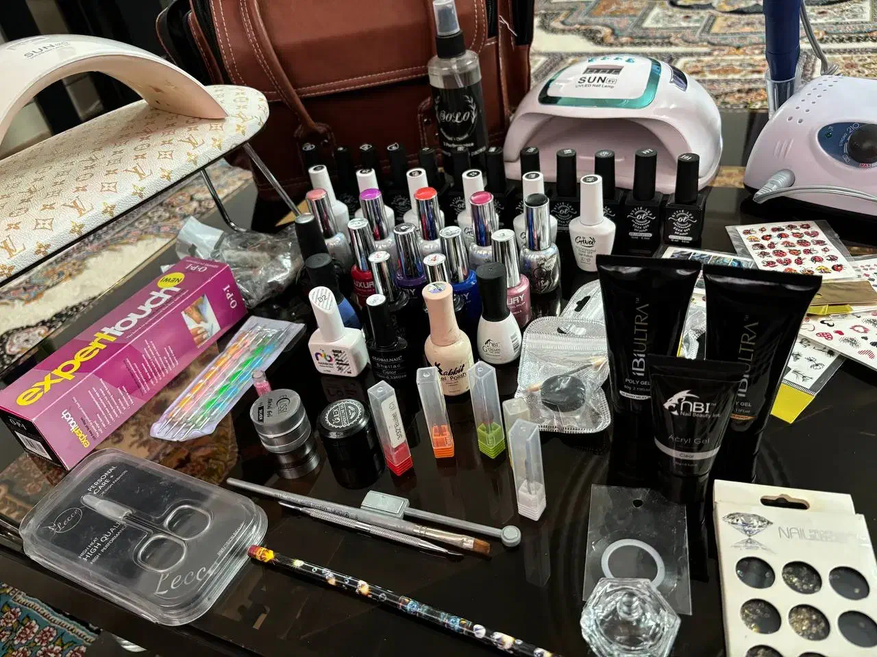 وسایل کاشت ناخن|آرایشگاه و سالن‌های زیبایی|کاشان, فاز ۲ ناجی آباد|دیوار