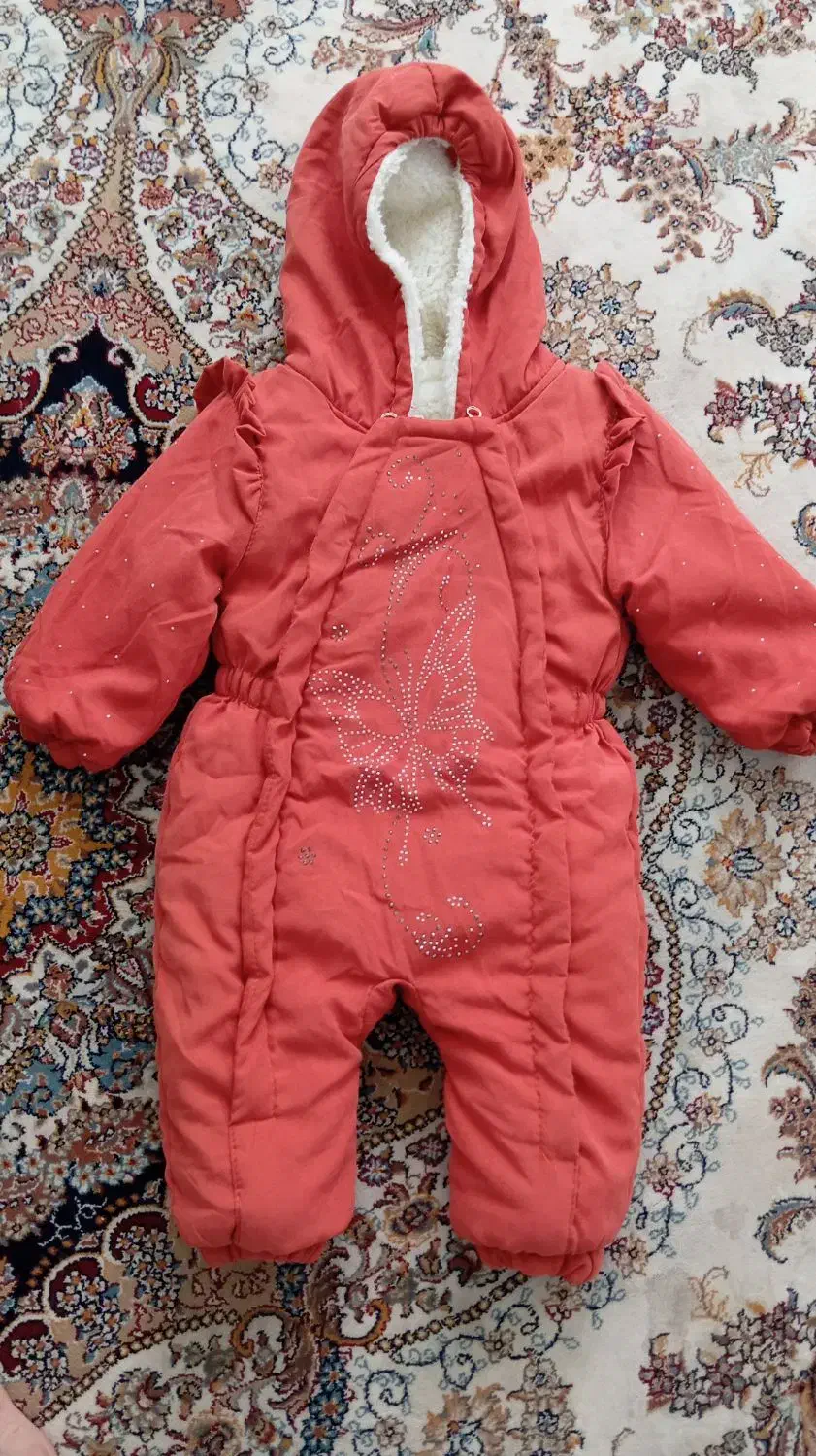 سرهمی نوزاد|کفش و لباس بچه|اشتهارد, |دیوار