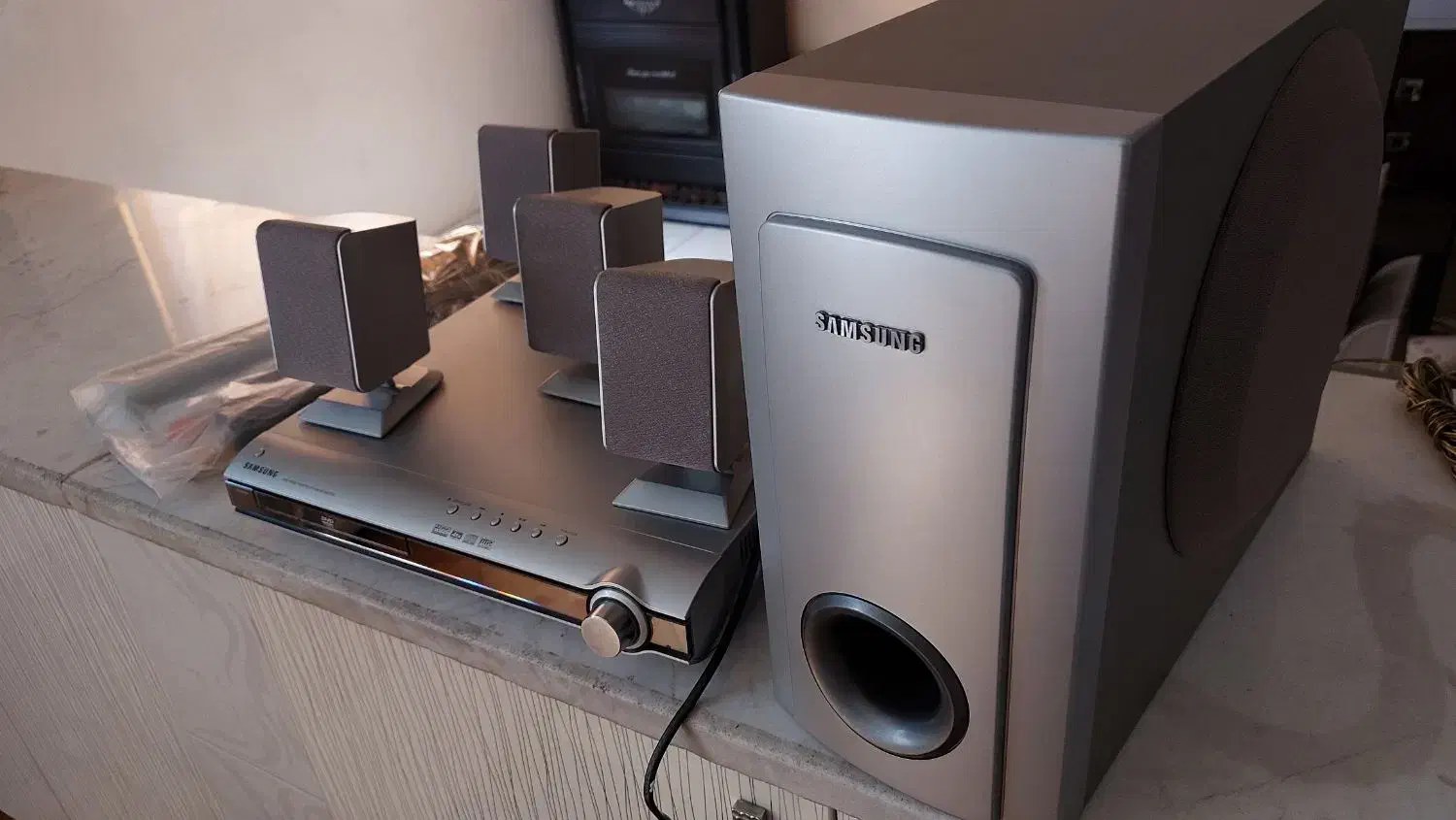 Samsung   بلوتوثدار AUX  OPTICAL کارتن دارد.|سیستم صوتی خانگی|تهران, امام زاده عبدالله|دیوار