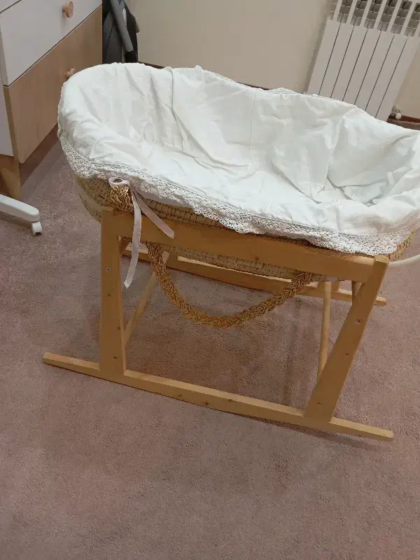 گهواره حصیری|تخت و سرویس خواب|قرچک, شهرک طلائیه|دیوار