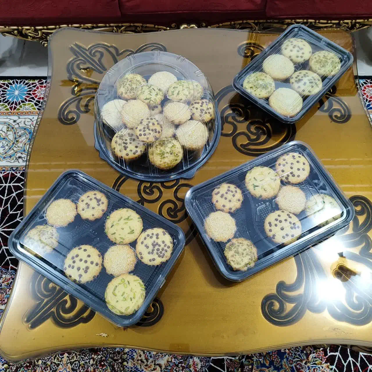 کیک یزدی .کیک شکلاتی .کیک پای سیب|خدمات پذیرایی، مراسم|نجف‌آباد, ۲۲ بهمن|دیوار