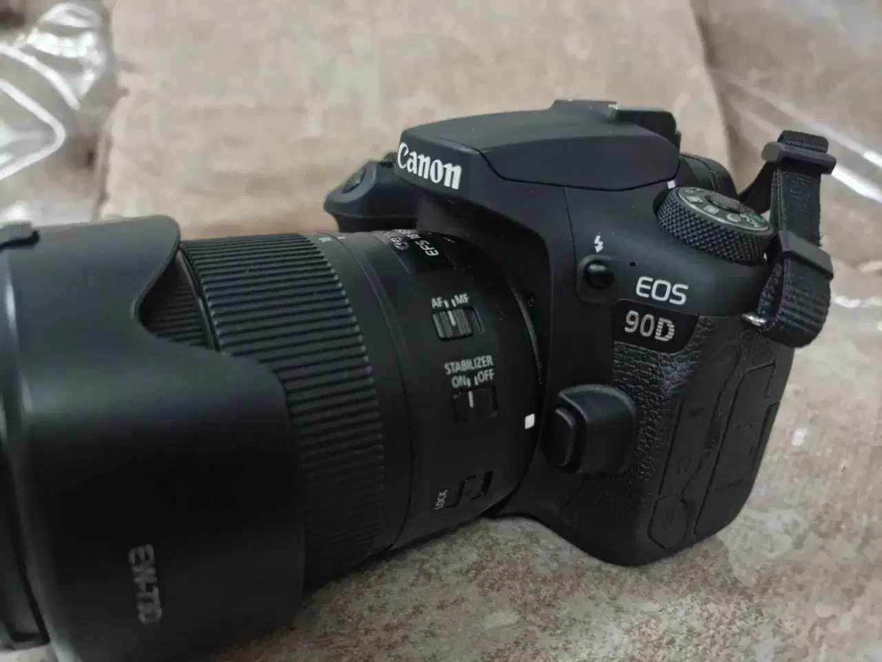 دوربین کنون 90d در حد نو|دوربین عکاسی و فیلم‌برداری|مرودشت, پشت سایپا‎|دیوار