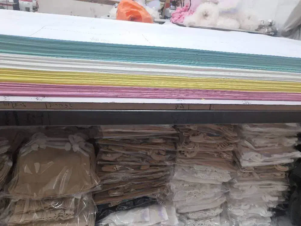 وسط کار و اتوکارخانم و خیاط زیگزال دوز|استخدام صنعتی، فنی، مهندسی|پاکدشت, پاکدشت (مامازند)|دیوار