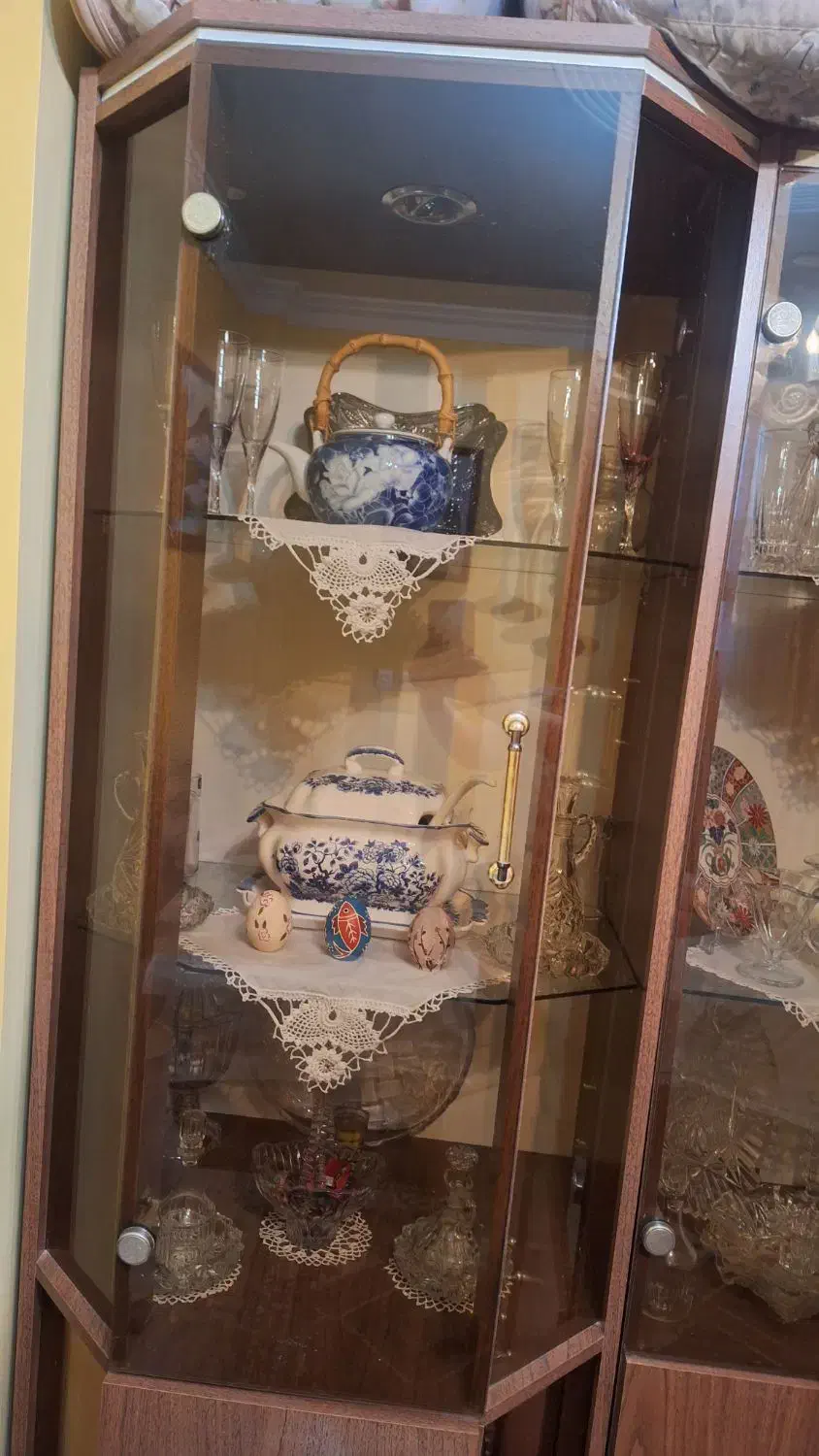 ویترین شیشه ای دوتا به صورت مجزا|بوفه، ویترین، کنسول|اصفهان, سپاهانشهر|دیوار
