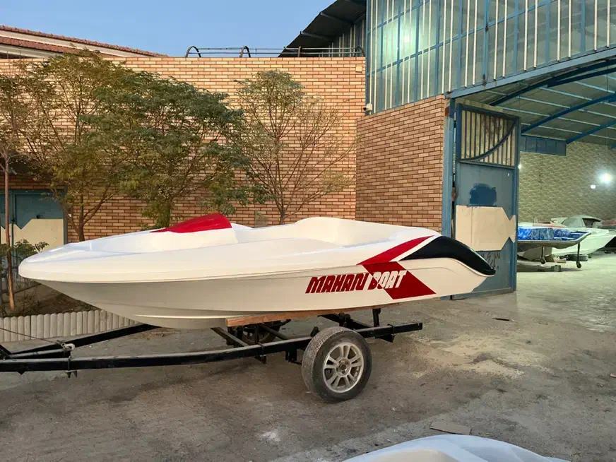 قایق ۱۵ فوت ۵نفره تفریحی|قایق و سایر وسایل نقلیه|تهران, زعفرانیه|دیوار