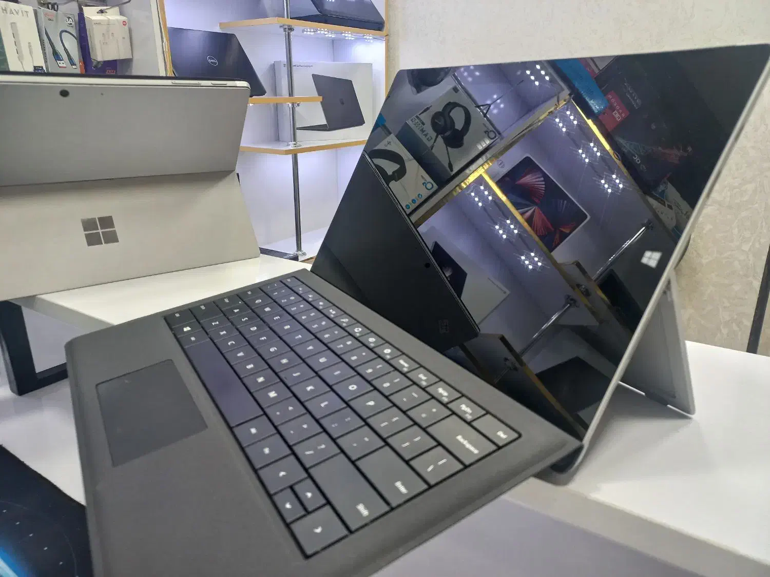 surface سرفیس پرو ۳ با گارانتی.لپتاپ.|رایانه همراه|قم, ارم|دیوار