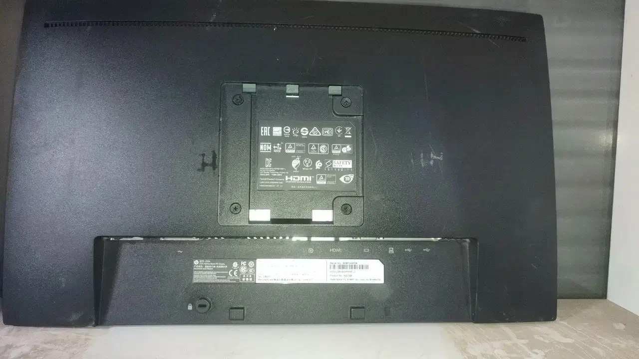 مانیتورhp|قطعات و لوازم جانبی رایانه|قم, چهل درخت‎|دیوار