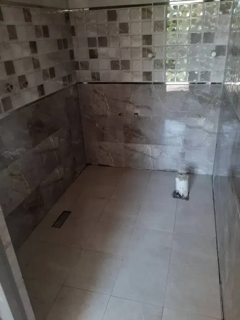 کلیه کارهای کاشیکاری و بنایی با قیمت مناسب|خدمات پیشه و مهارت|رشت, گلباغ نماز|دیوار