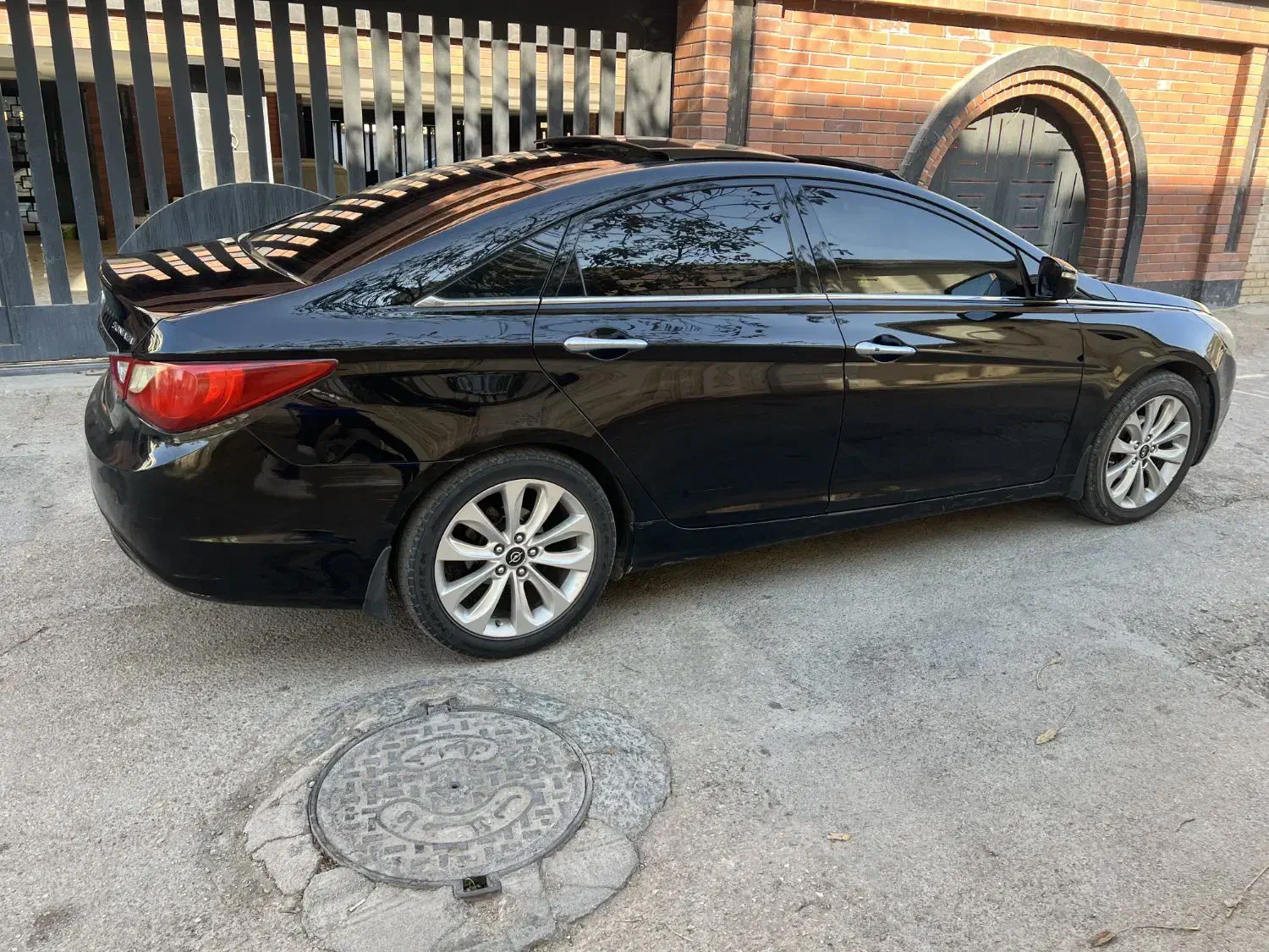 سوناتا مشکی yf مدل ۲۰۱۱ فول کامل|خودرو سواری و وانت|بجنورد, |دیوار