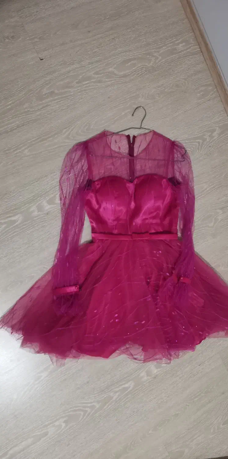 لباس مجلسی|لباس|تبریز, |دیوار