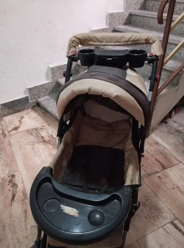 کالسکه درحدنو توافقی|کالسکه و لوازم جانبی|رشت, معلم|دیوار