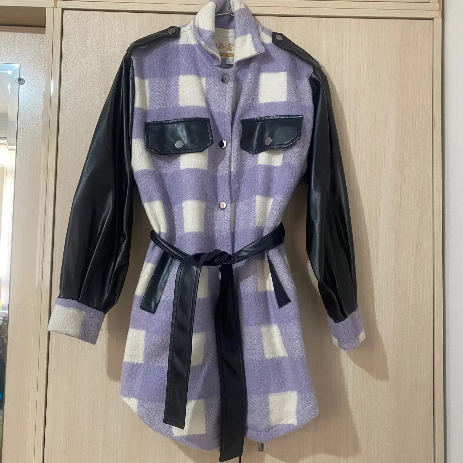 شکت نو|لباس|نیشابور, فردوسی جنوبی|دیوار