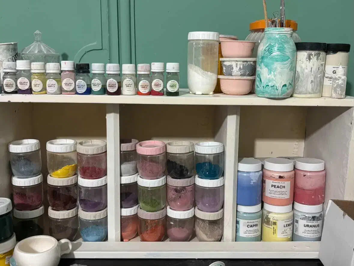 تعدادی قالب گچی و رنگ برای کار سرامیک|ابزارآلات|کرج, رجبآباد|دیوار