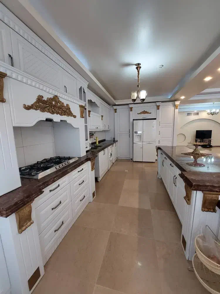 ۱۵۵متر تکواحدی ۲پارکینگ مشابه نوساز خ فرخی، تخلیه