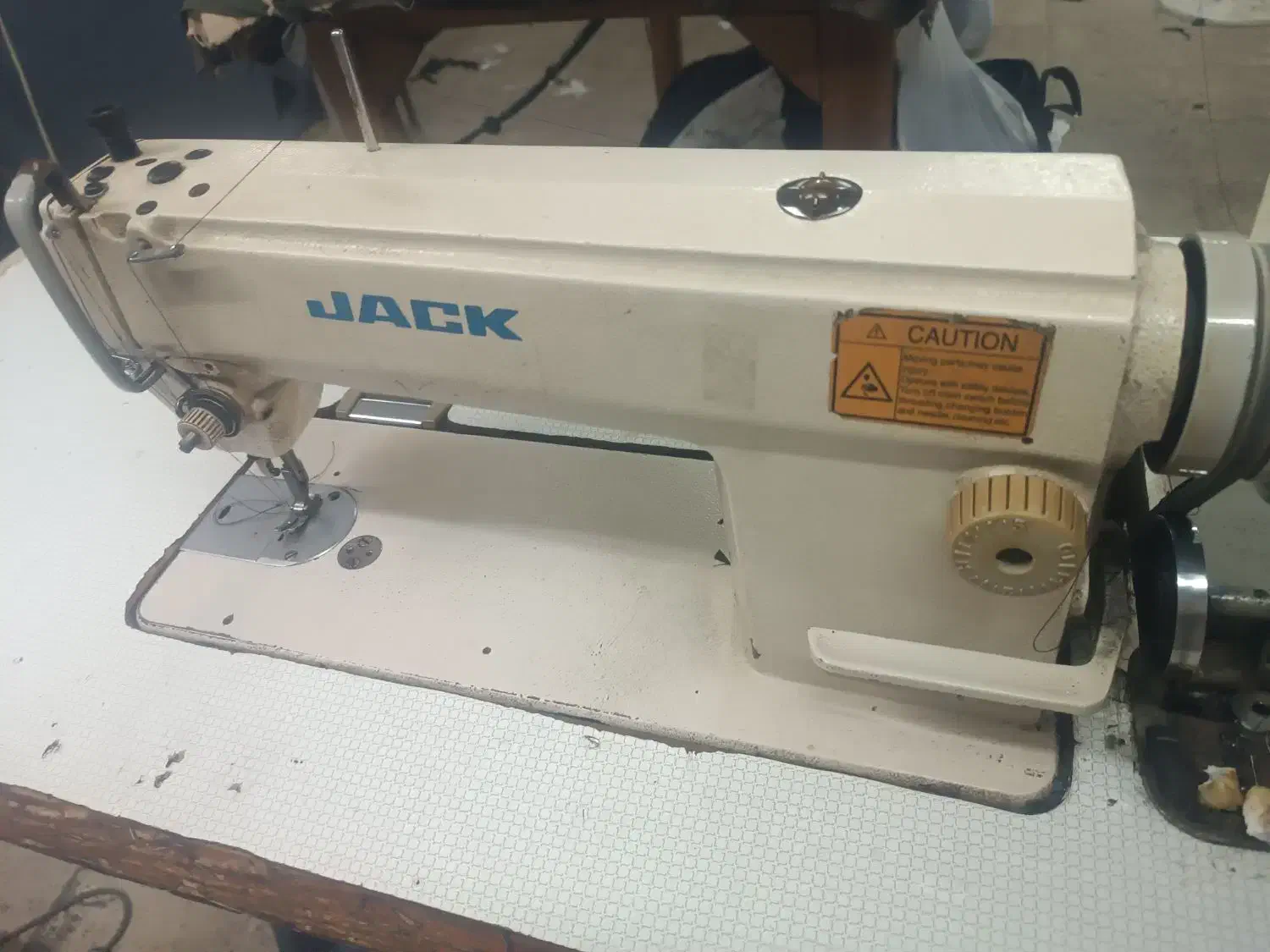 چرخ جک دینام بزرگ|چرخ خیاطی و ریسندگی|قرچک, شهرک گلها|دیوار