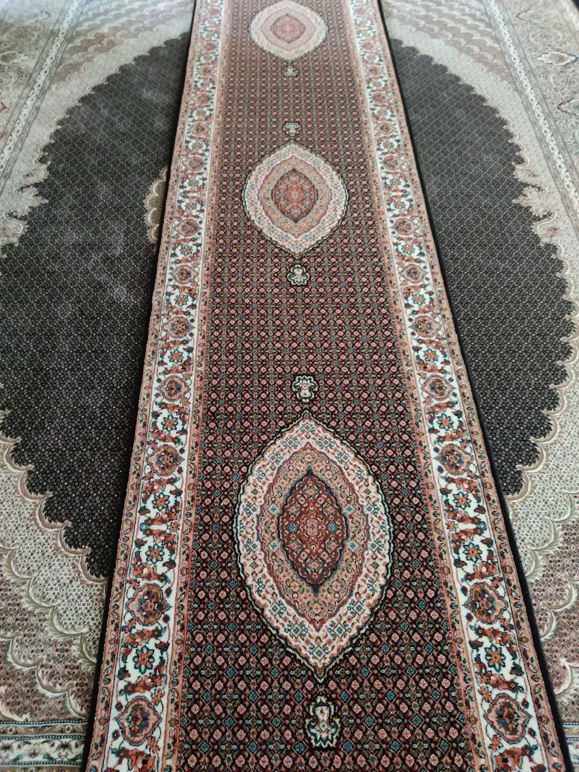 فرش ۷۰۰ شانه مناسب کادوی روز مادر|فرش|اردبیل, |دیوار