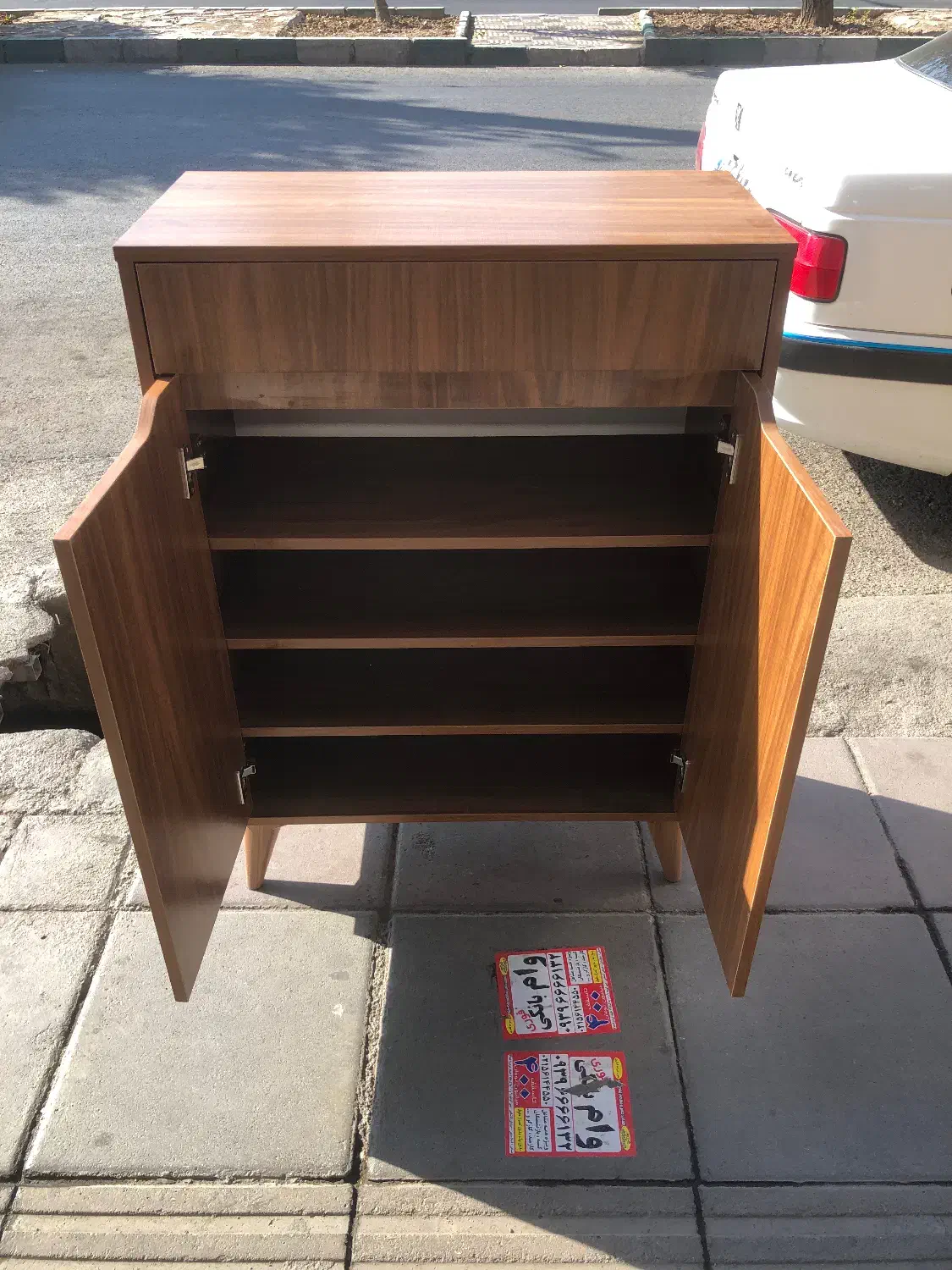 جاکفشی|جاکفشی، کمد، دراور|رباط‌کریم, شهرک صنعتی زواره‌ای|دیوار