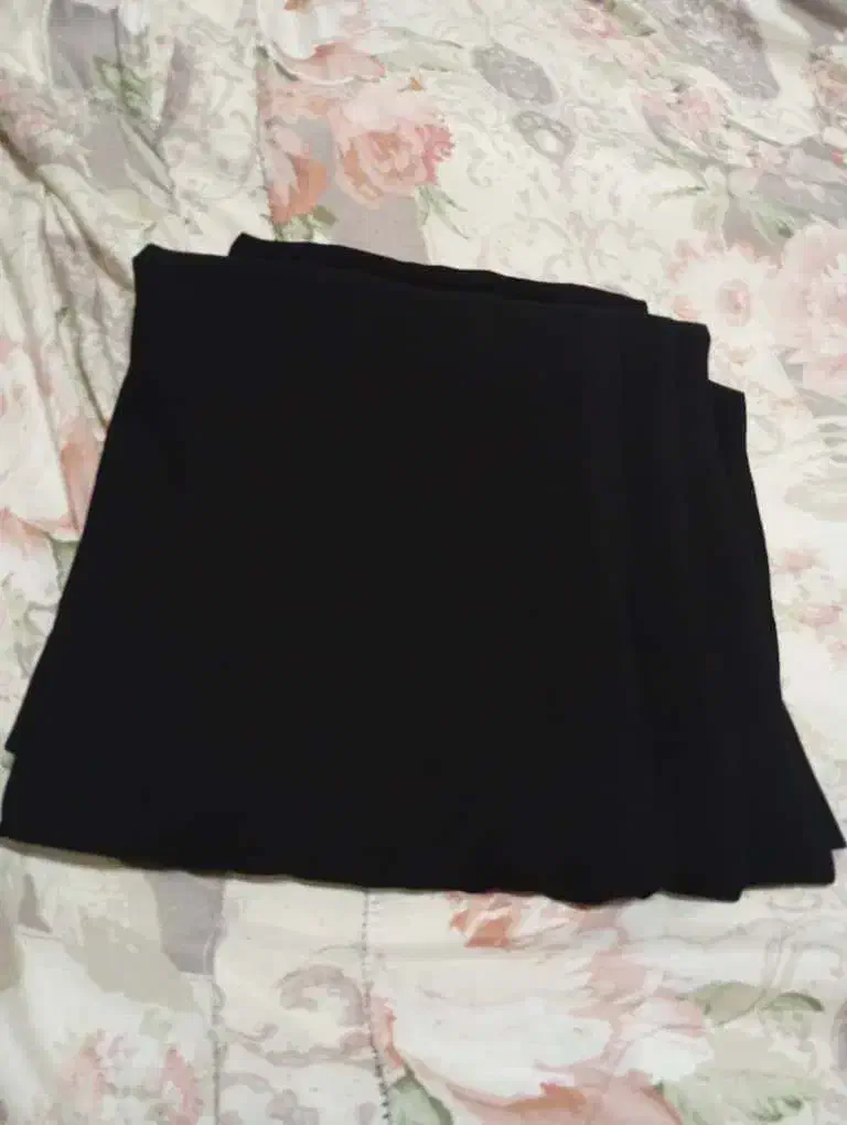 پارچه چادری مشکی ساده|لباس|صدرا-فارس, فاز ۱|دیوار