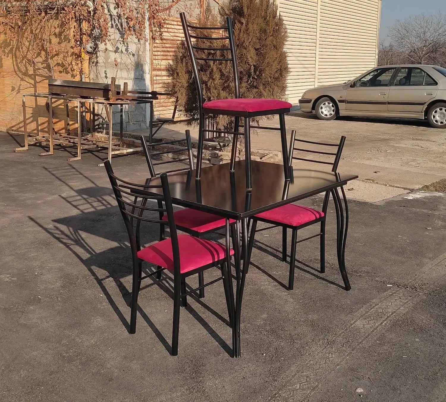 میز و صندلی پشت فلزی|میز و صندلی غذاخوری|ارومیه, |دیوار