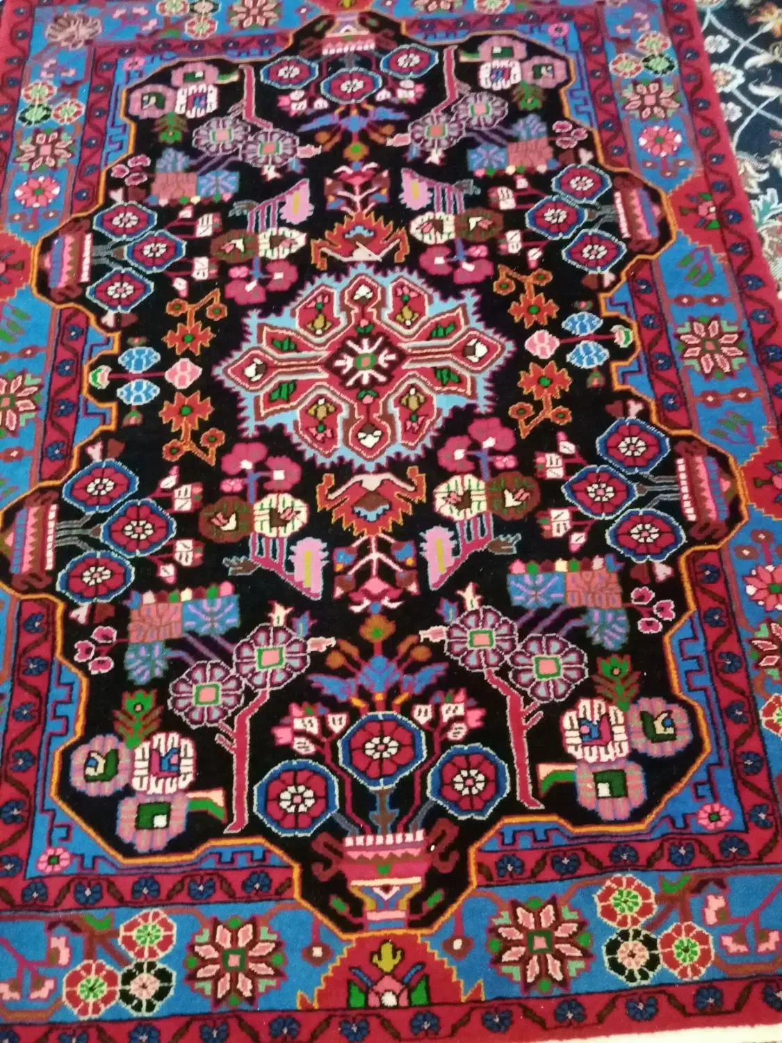 قالی دست بافت|فرش|زرین دشت (همدان), |دیوار