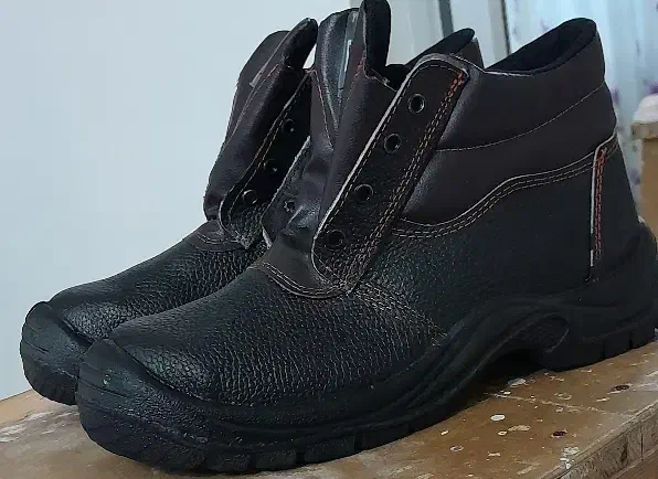 کفش کار ایمنی|کیف، کفش، کمربند|گرگان, |دیوار