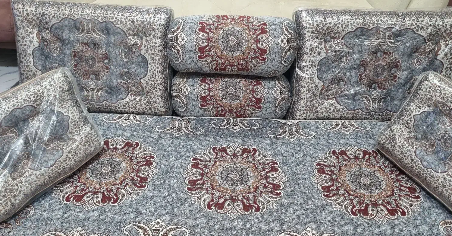 شاه نشین|پشتی|کاشان, باغ ماجد|دیوار