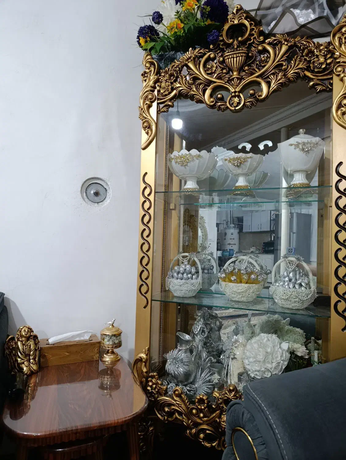 کاملا سالم|بوفه، ویترین، کنسول|انزل, |دیوار