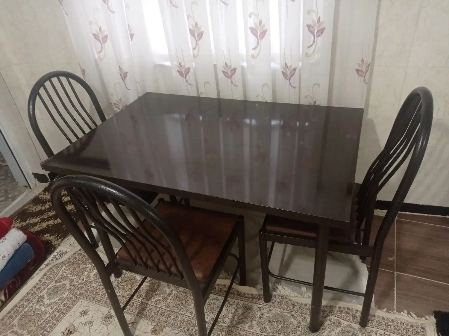 میز نهار خوری فلزی چوبی در حد نو|میز و صندلی غذاخوری|بوکان, |دیوار