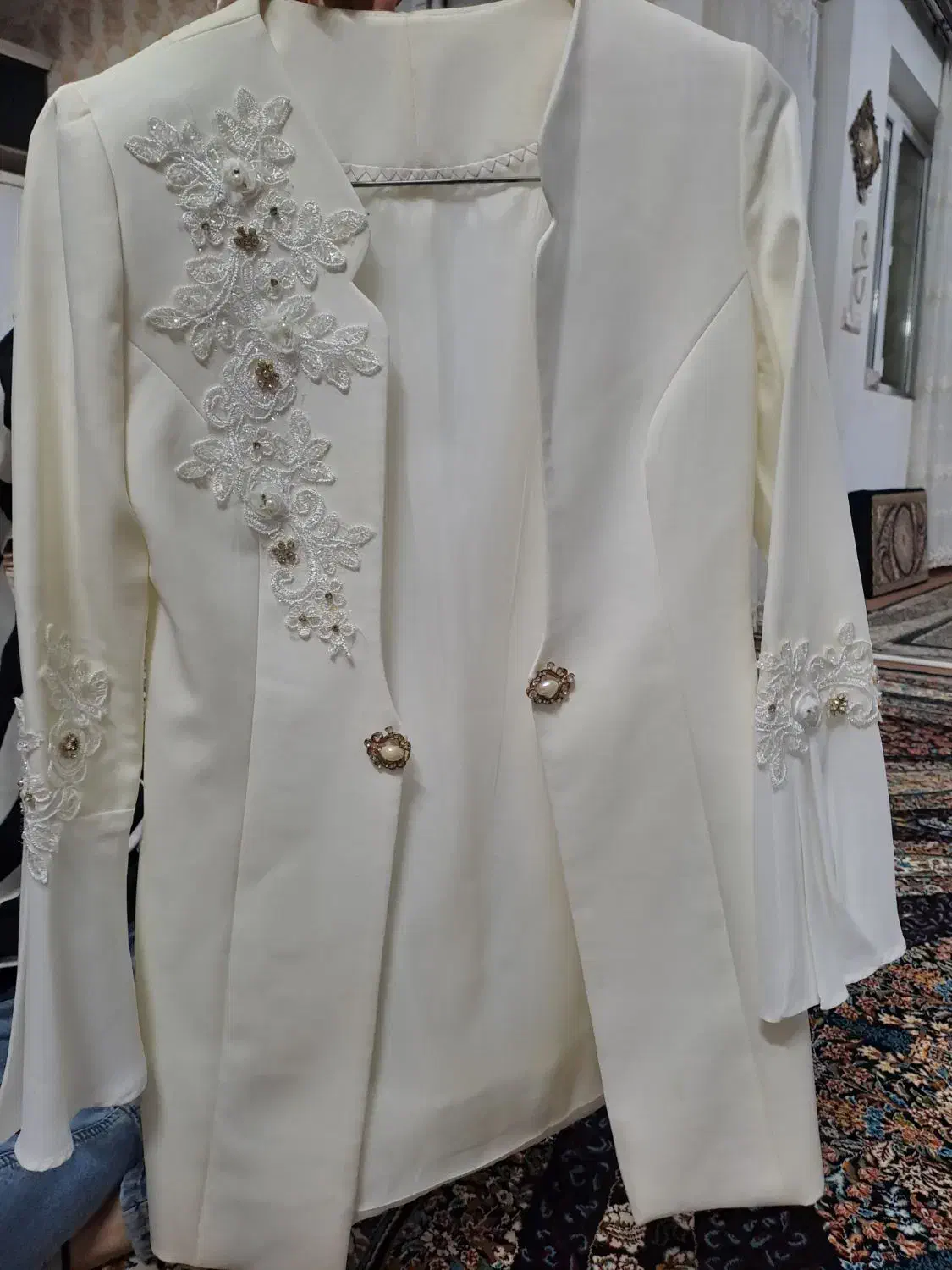 کت و شلوار سفید کارشده|لباس|خرمدشت, |دیوار