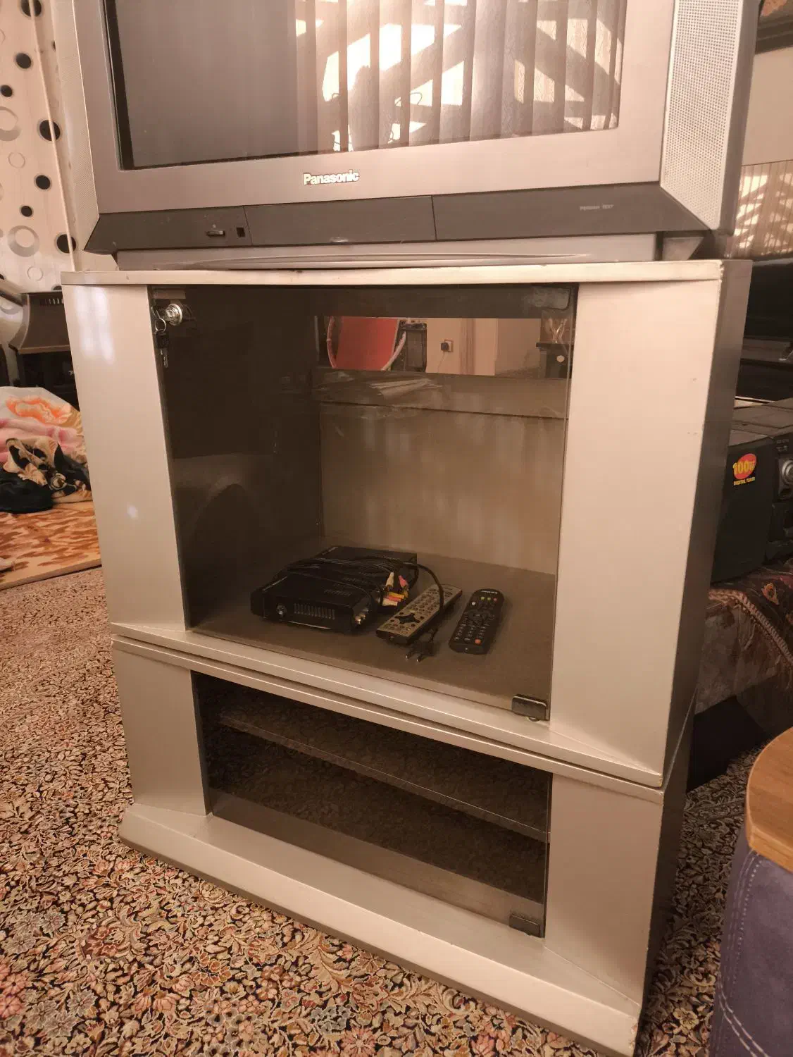 تلویزیون پانا ۲۹ اینچ فلت با دکوری و دیجیتال|تلویزیون و پروژکتور|کرمان, |دیوار