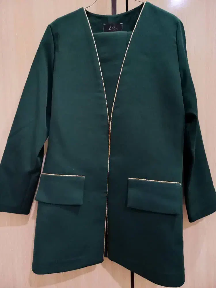 پوشاک|لباس|اهواز, سیصد دستگاه|دیوار