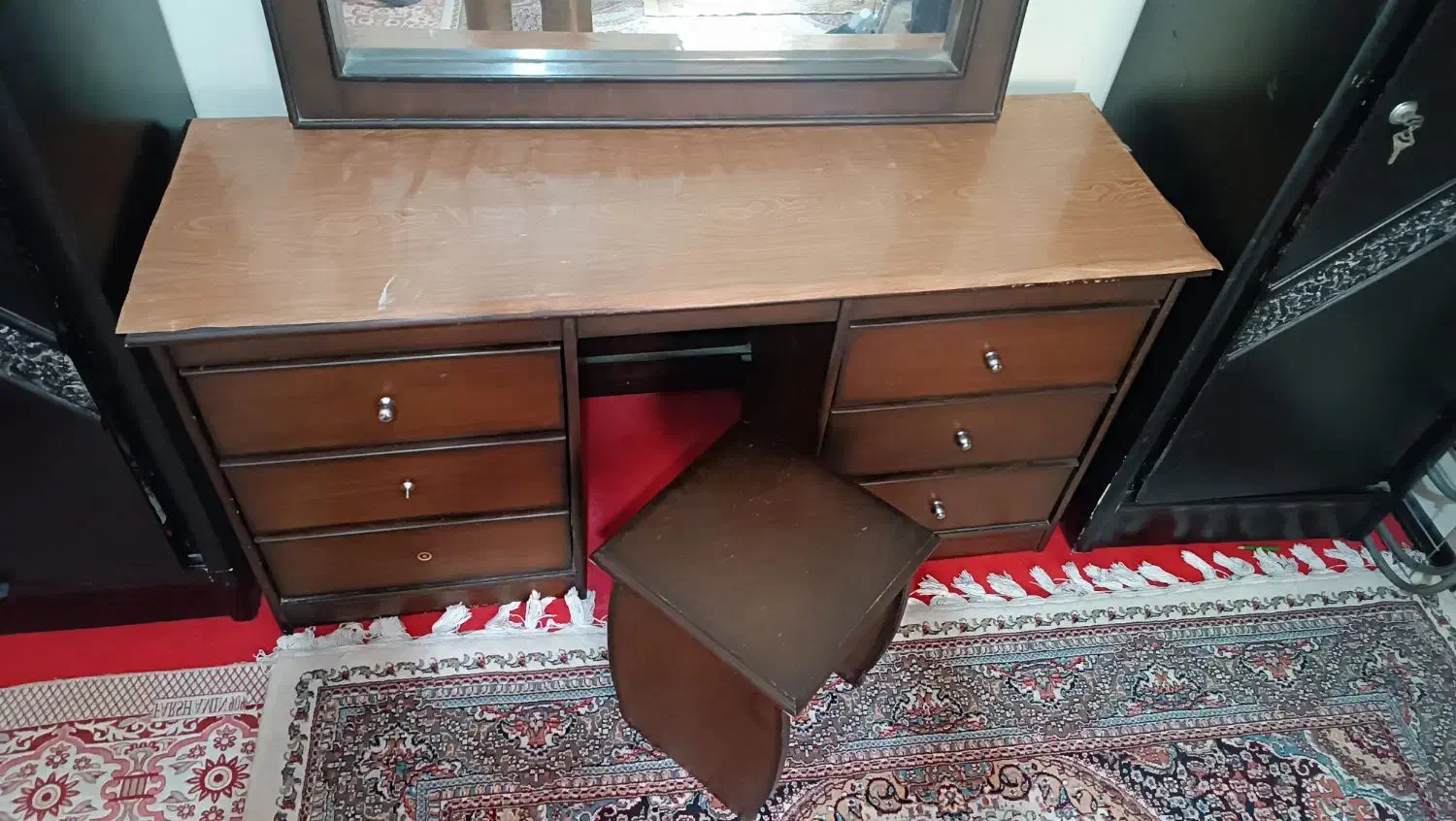 میز آرایشی|مبلمان خانگی و میز عسلی|شهرضا, |دیوار