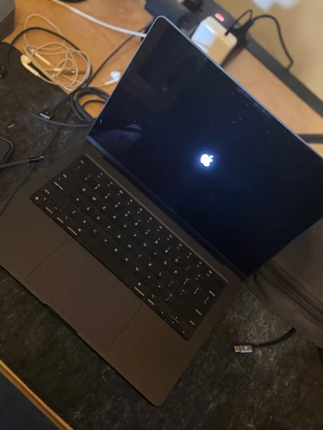 مک بوک پرو m3 هارد ۵۱۲ رم ۱۸|رایانه همراه|تهران, محمودیه|دیوار