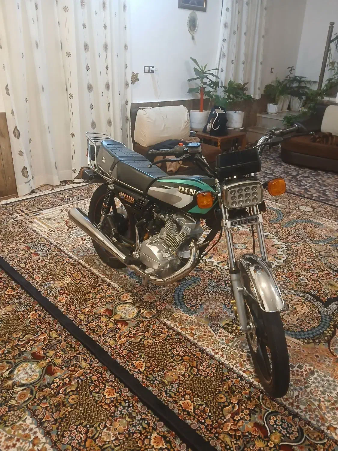 فروشی|موتورسیکلت|بختگان, |دیوار