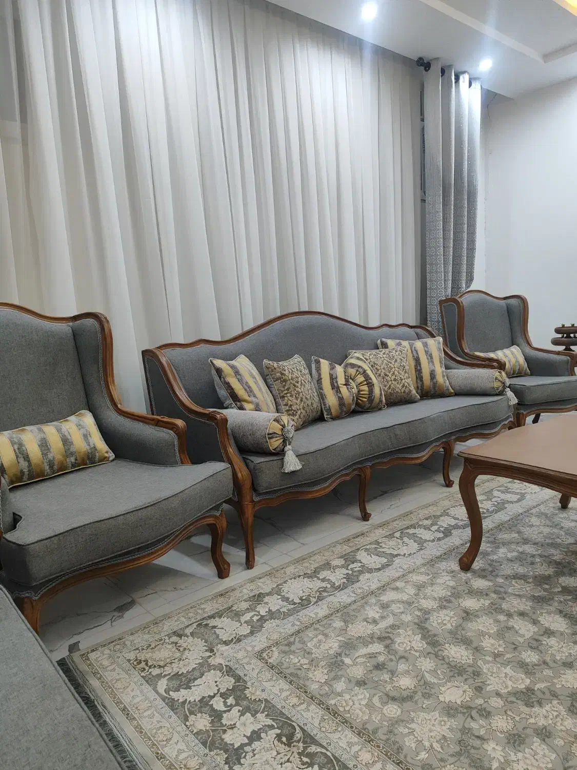 کوسن مبل .. فقط کوسن مبل|پشتی|مشهد, حسینآباد|دیوار