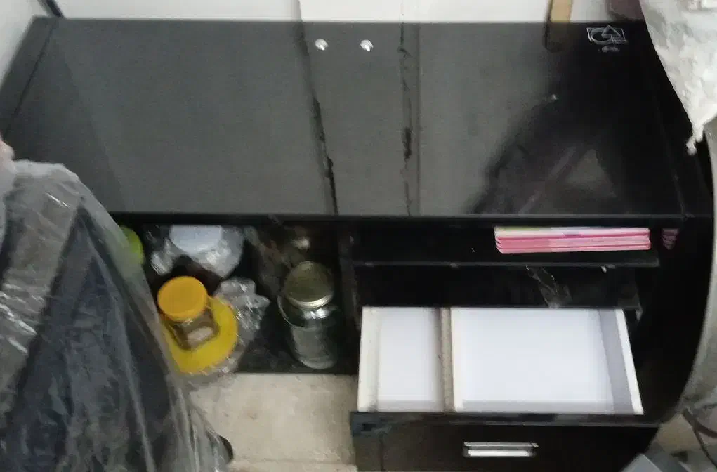 تلویزیون و میز تلویزیون|تلویزیون و پروژکتور|قزوین, |دیوار