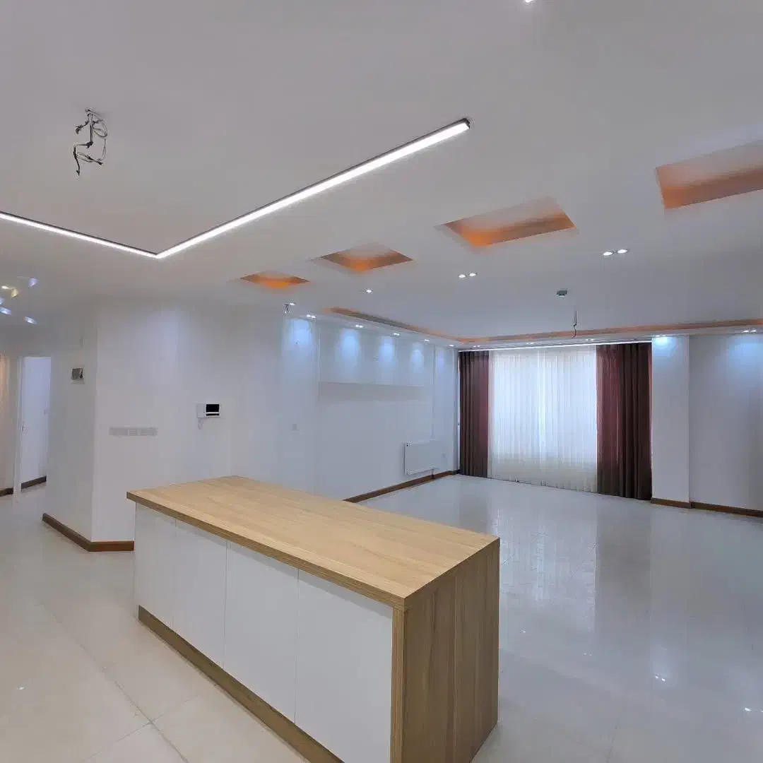 طبق ویلایی 140متری سه خواب سالن بزرگ صدرا|فروش آپارتمان|صدرا-فارس, فاز ۱|دیوار